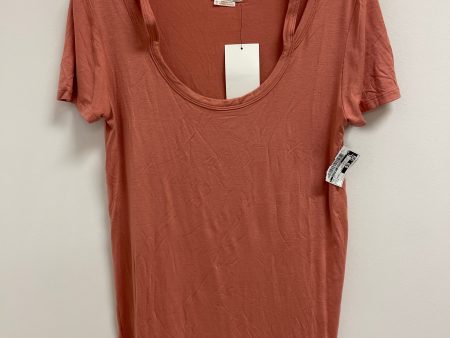 Top Short Sleeve By Clothes Mentor In Peach, Size: S Fashion