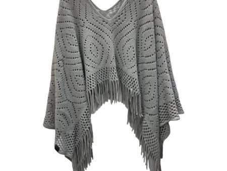 Poncho  Size: Osfm Online now