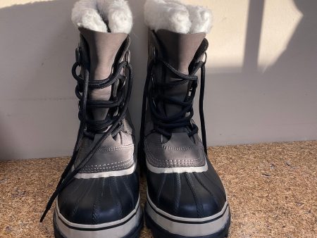 Boots Hiking By Sorel In Green, Size: 8 For Sale