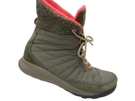 Boots Hiking By Columbia In Green, Size: 10 For Sale