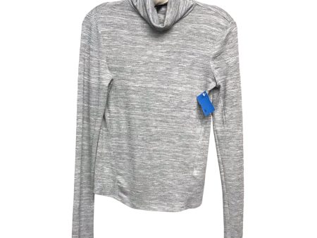 Top Ls By Universal Thread In Grey, Size:Xs Online Sale