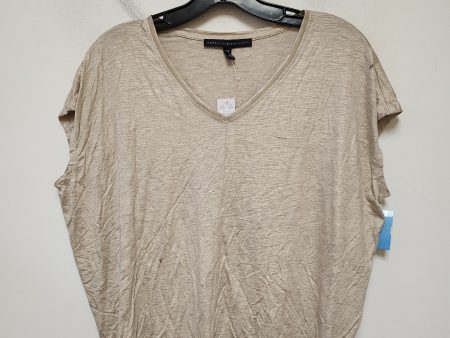 Top Short Sleeve By White House Black Market In Tan, Size: Xsp Online Sale