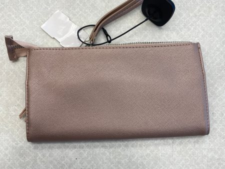 Wristlet By Clothes Mentor, Size: Medium For Cheap