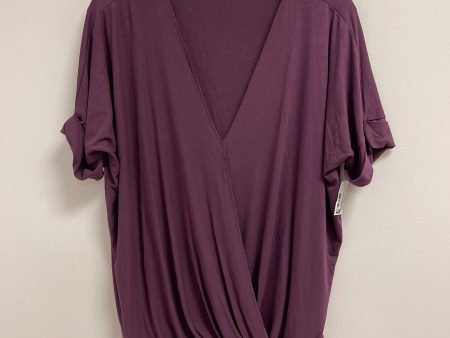 Top Short Sleeve By Zenana Outfitters In Purple, Size: L Online Hot Sale