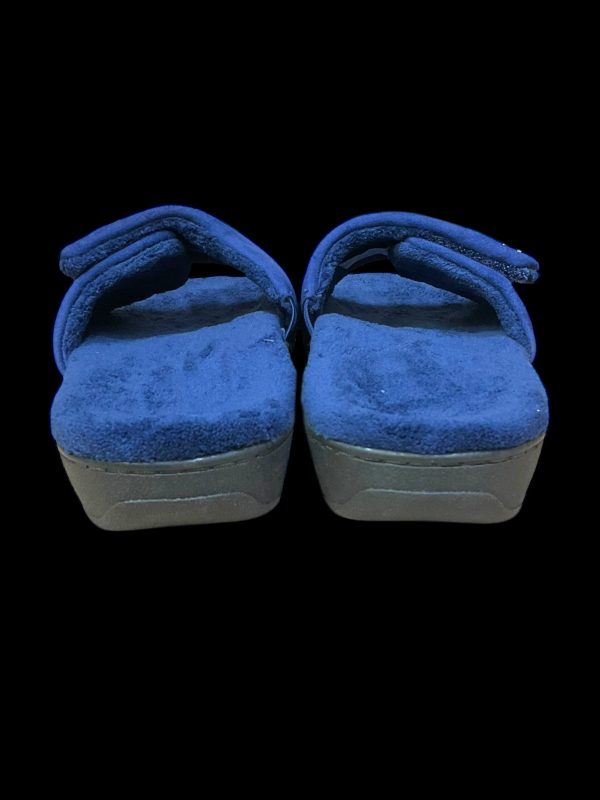 Sandals Flats By Vionic In Blue, Size: 8 Discount