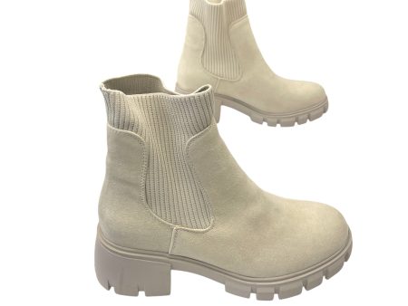 Boots Combat By Simply Jules In Cream, Size: 7.5 on Sale